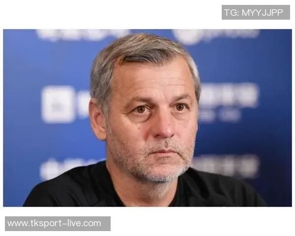 卡塔尔对阵中国黄健翔解说激情四溢引发球迷热议与期待 卡塔尔对阵中国黄健翔解说激情四溢引发球迷热议与期待